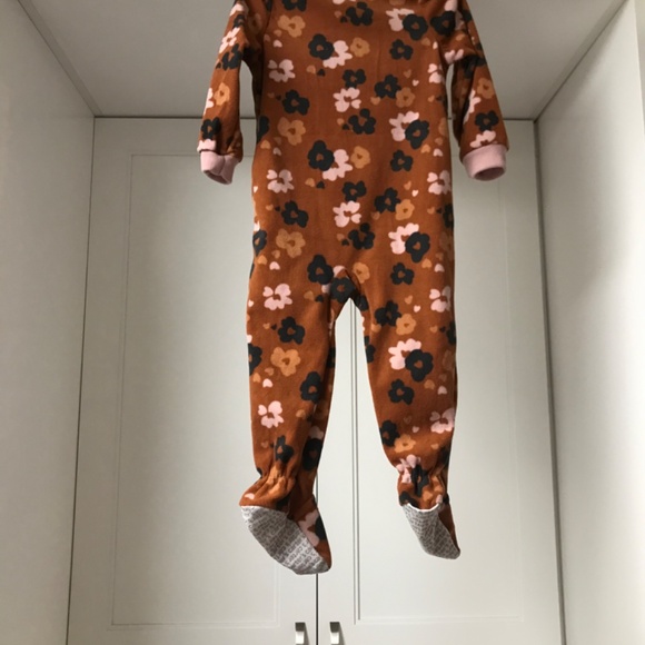 Carters 2T Toddler Fleece Sleeper Onesie With Feet Flowers and Hearts NWOT - Picture 2 of 5